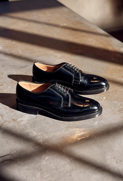 LOAKE 771 Black Polished Plain Derby